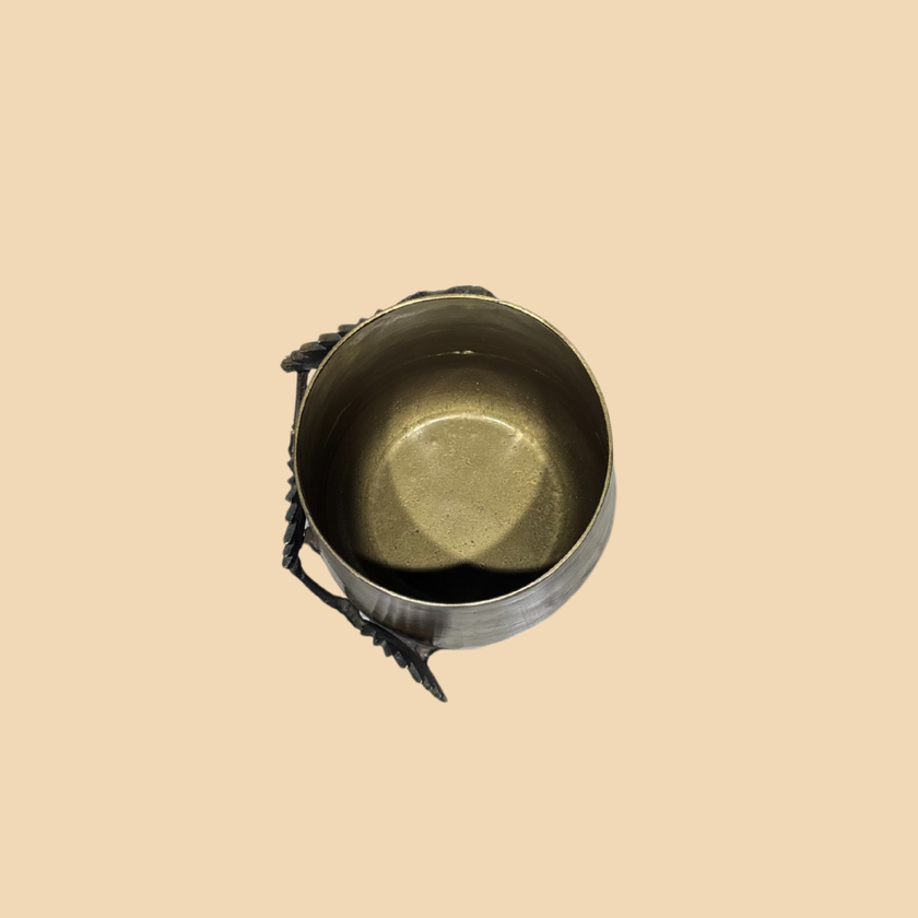 Antique Brass Vase with Leaf Detailing – Handcrafted Décor